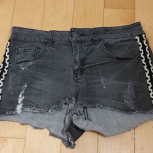 Forever21 Cut-off jean short w27